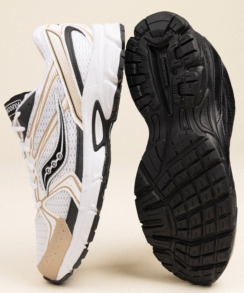 SAUCONY