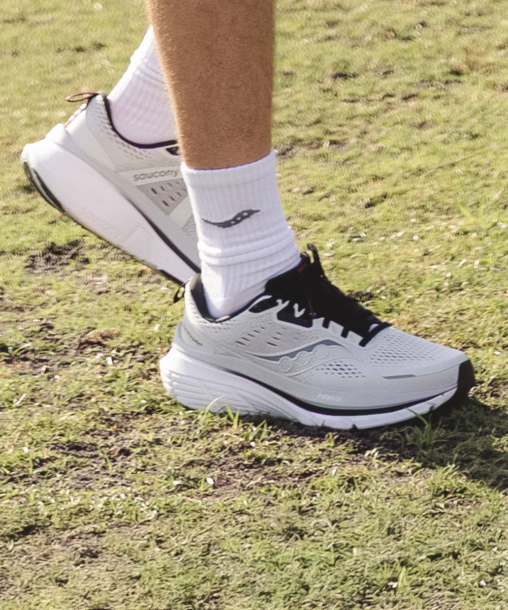 SAUCONY